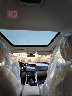 جاكوار XE